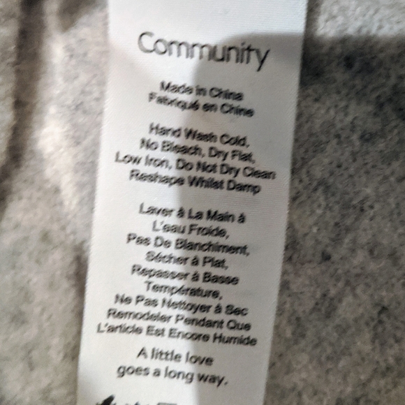 Community Wool Sweater 🙌 - Picture 3 of 5